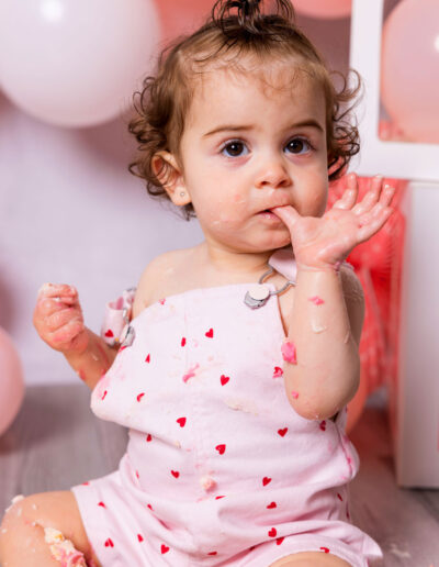 sesión de fotos con pastel bebé
